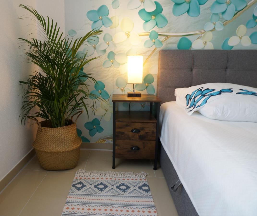 Mein Apartment Flowers Mit Kamin, Bis 10 Personen Frankenthal  Exterior foto